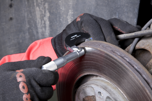Measure the disc with a mircometer in 8 zones